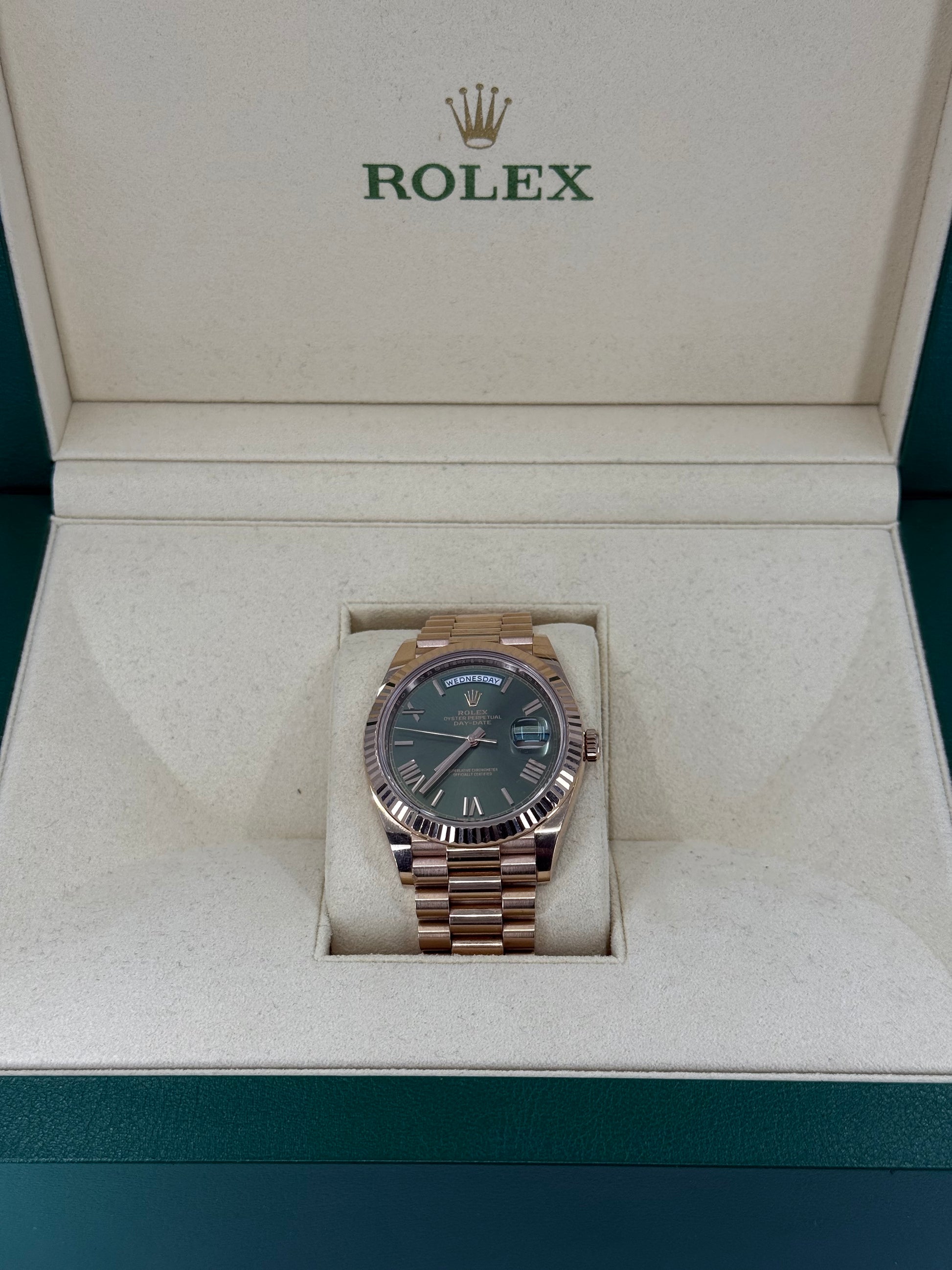 2020 ROLEX DAY-DATE 40 ROSE GOLD OLIVE DIAL 228235