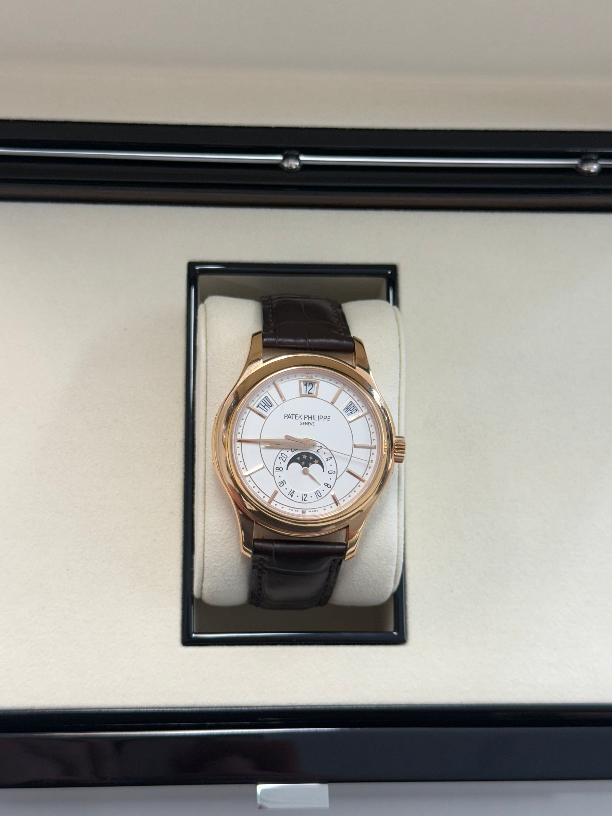 2017 PATEK PHILIPPE ANNUAL CALENDAR ROSE GOLD WHITE DIAL 5205R-001