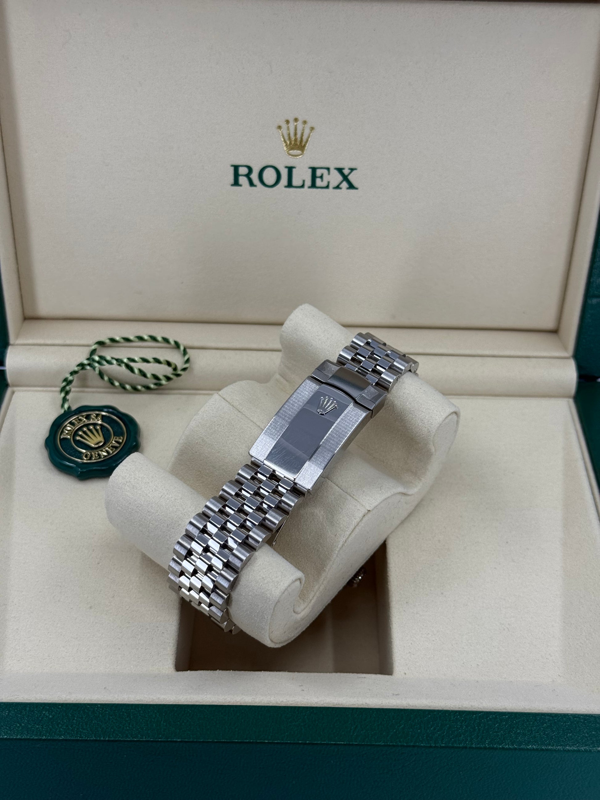 2025 ROLEX DATEJUST 41 STAINLESS STEEL BLUE DIAL 126334
