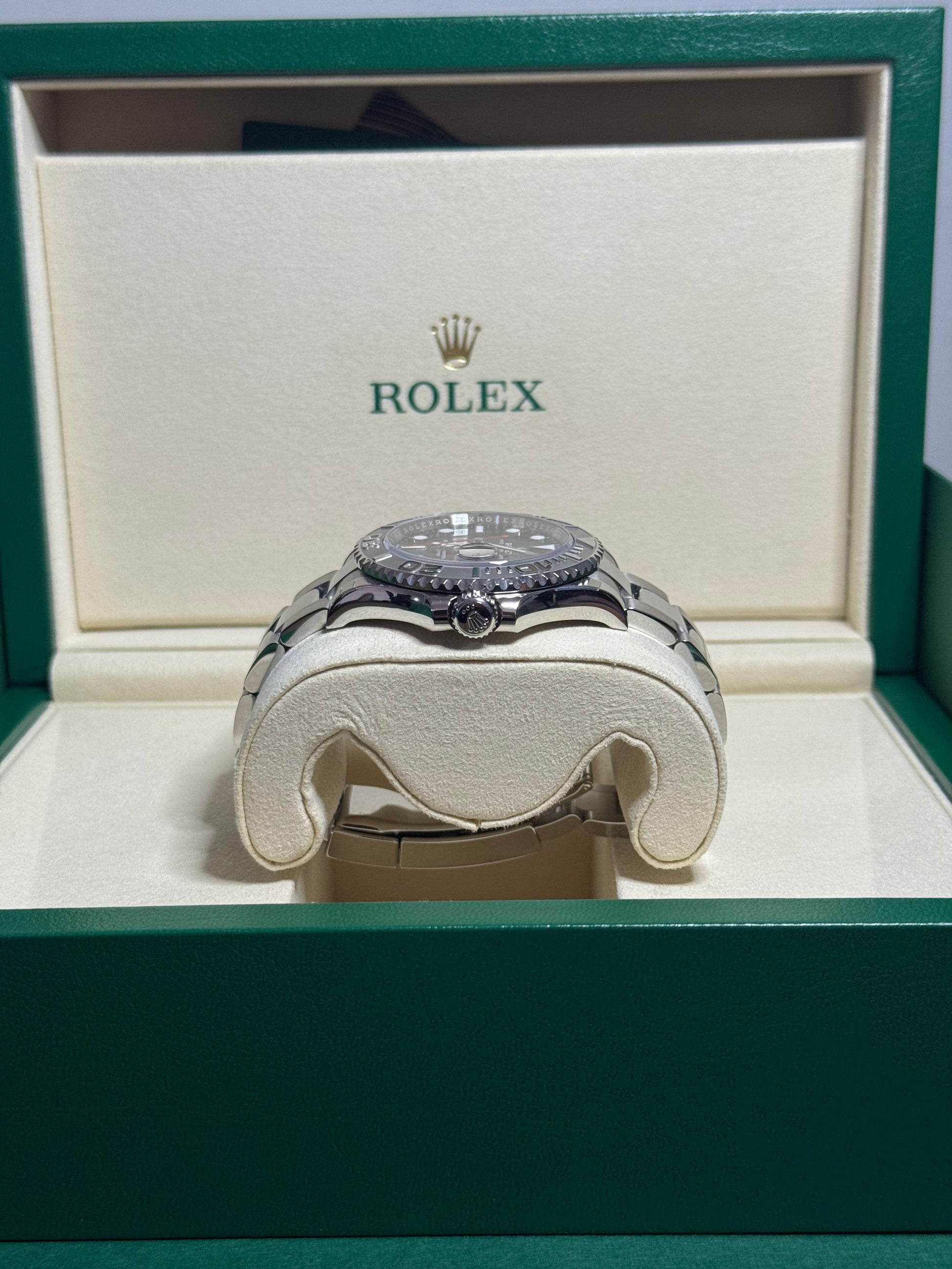 2025 ROLEX YACHT-MASTER BLUE DIAL 40MM 126622