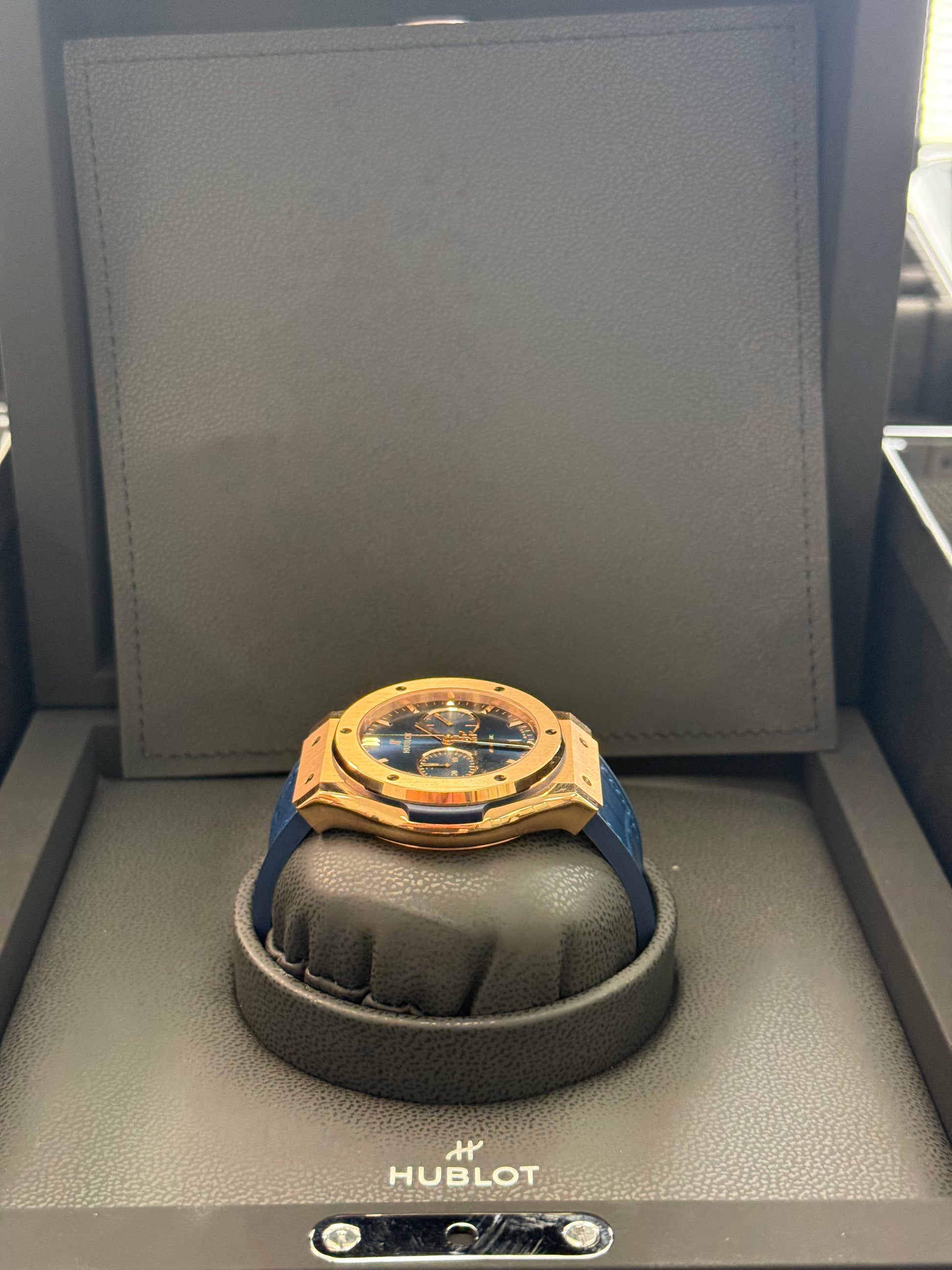 2017 HUBLOT CHRONOGRAPH CLASSIC FUSION KING GOLD 42mm 541.OX.7180.RX