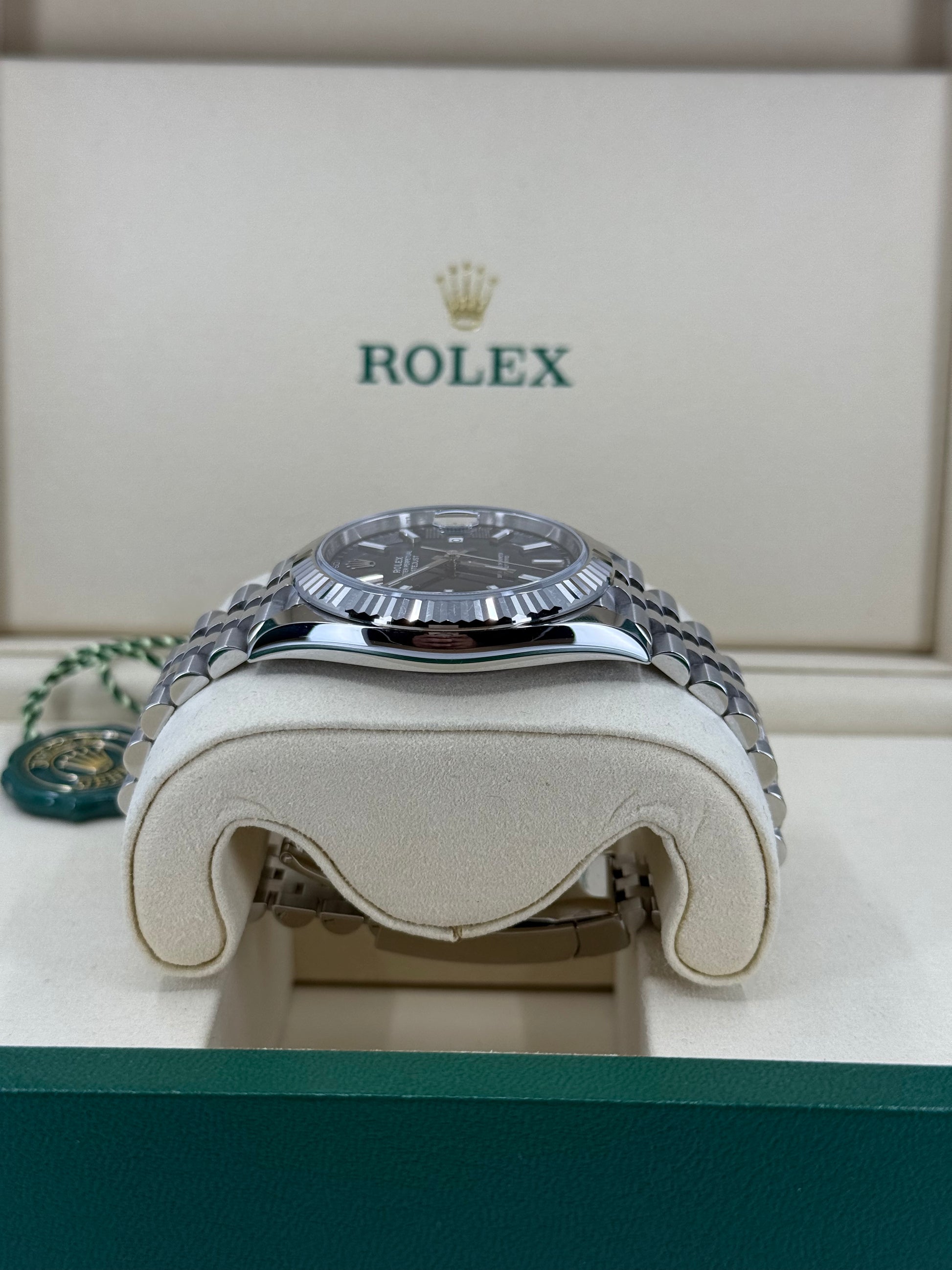 2025 ROLEX DATEJUST 41 STAINLESS STEEL BLUE DIAL 126334