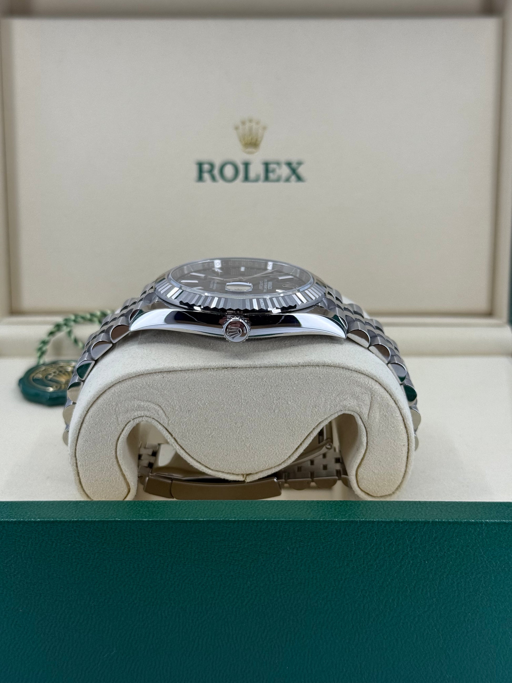 2025 ROLEX DATEJUST 41 STAINLESS STEEL BLUE DIAL 126334