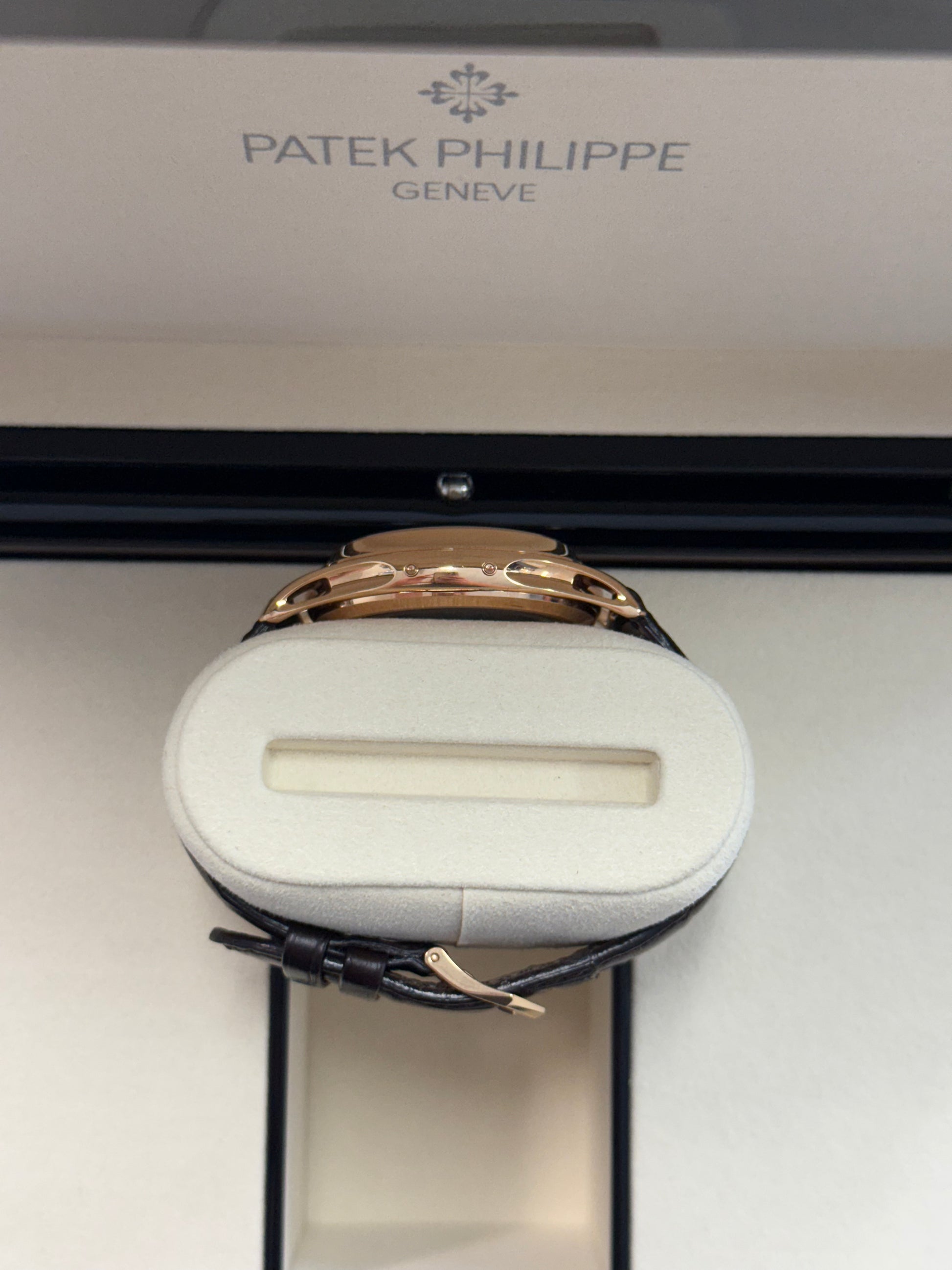 2017 PATEK PHILIPPE ANNUAL CALENDAR ROSE GOLD WHITE DIAL 5205R-001