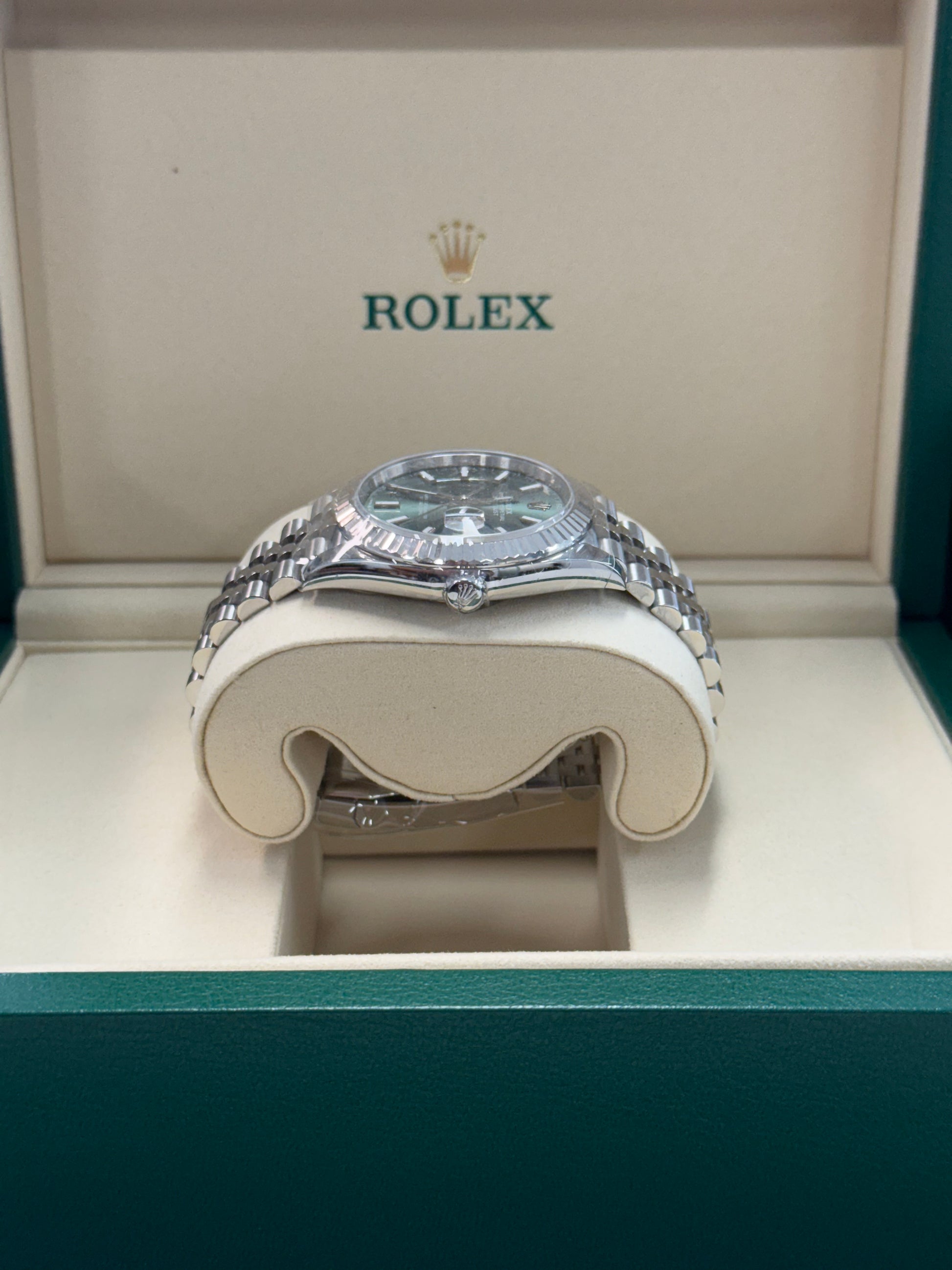 2025 ROLEX DATEJUST 41 STAINLESS STEEL MINT GREEN DIAL 126334