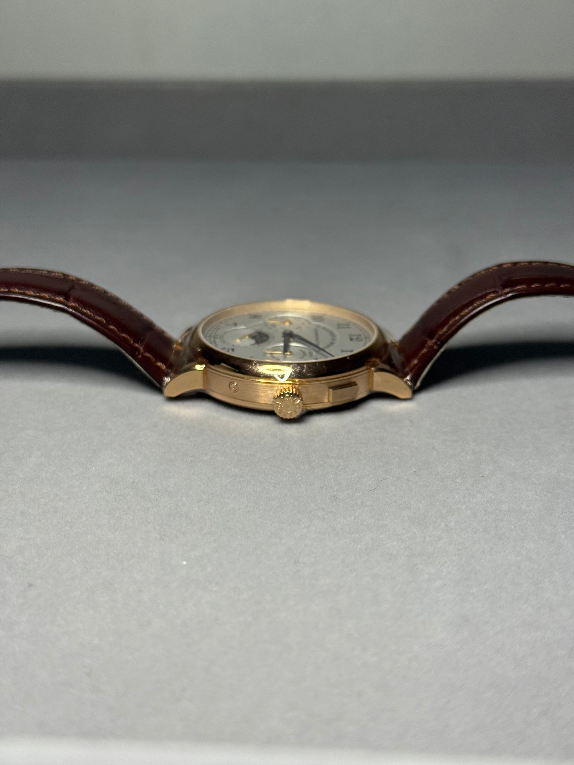 A. LANGE & SOHNE 1815 ANNUAL CALENDAR 40MM 238.032E