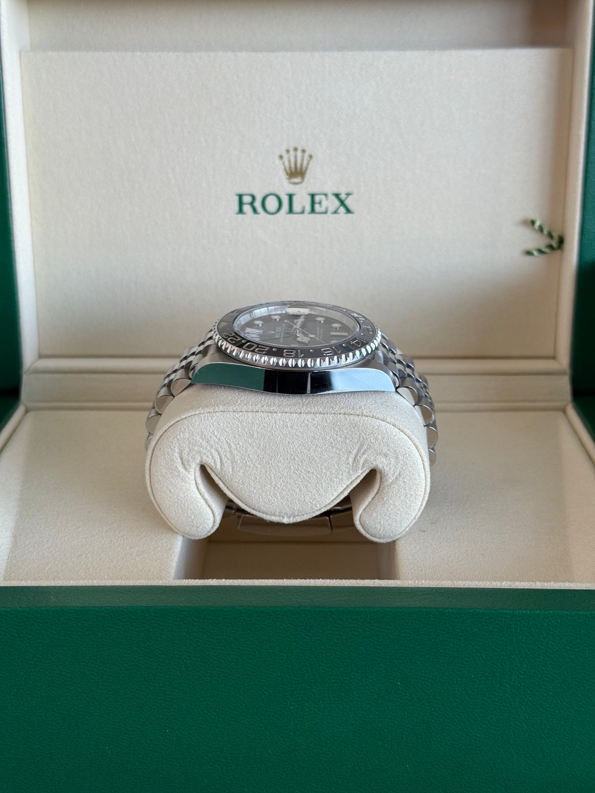 2025 ROLEX GMT-MASTER 2 ‘BRUCE WAYNE’ 40MM 126710GRNR