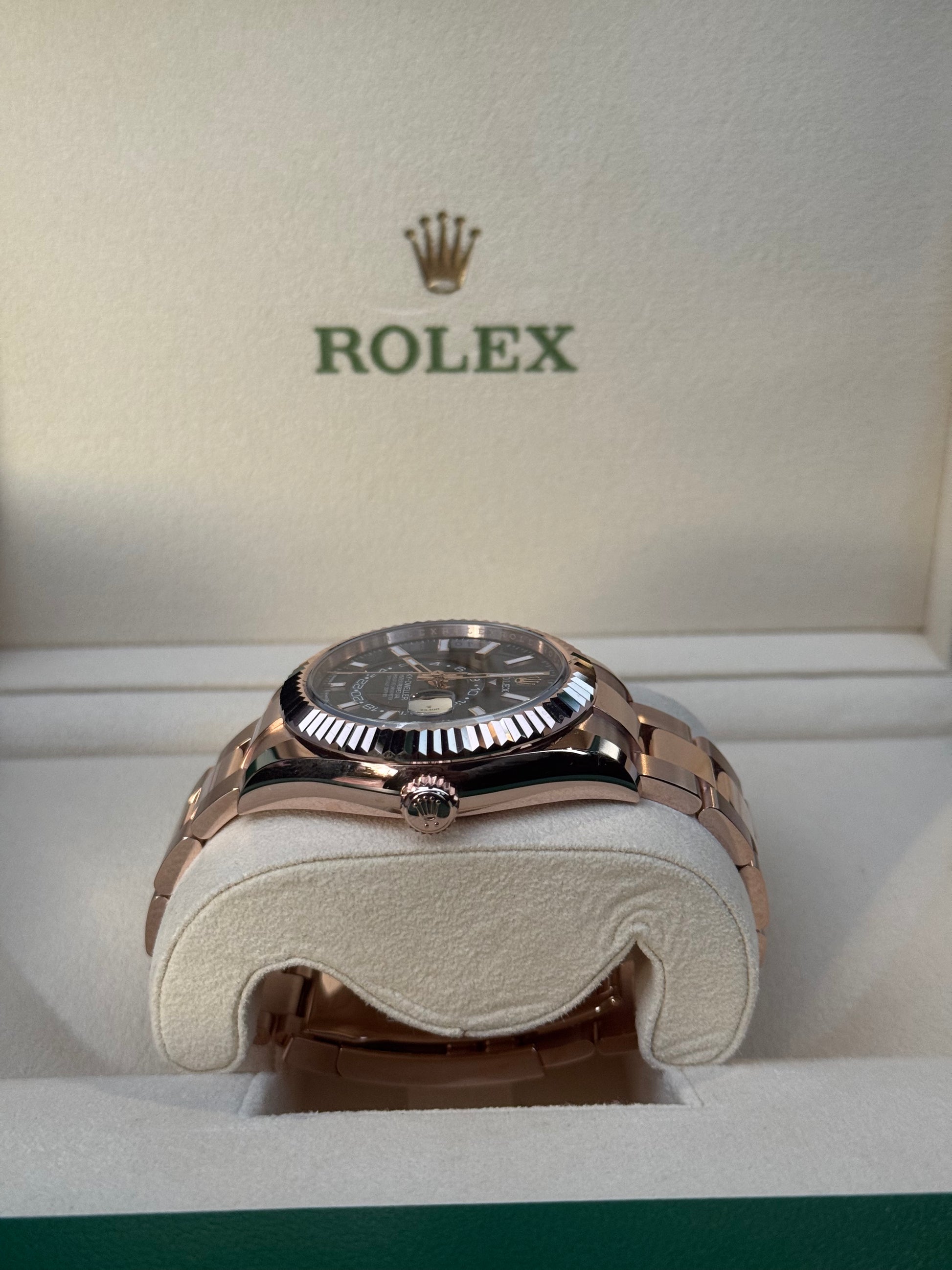 2025 ROLEX SKY-DWELLER ROSE GOLD BLUE DIAL 42MM 336935
