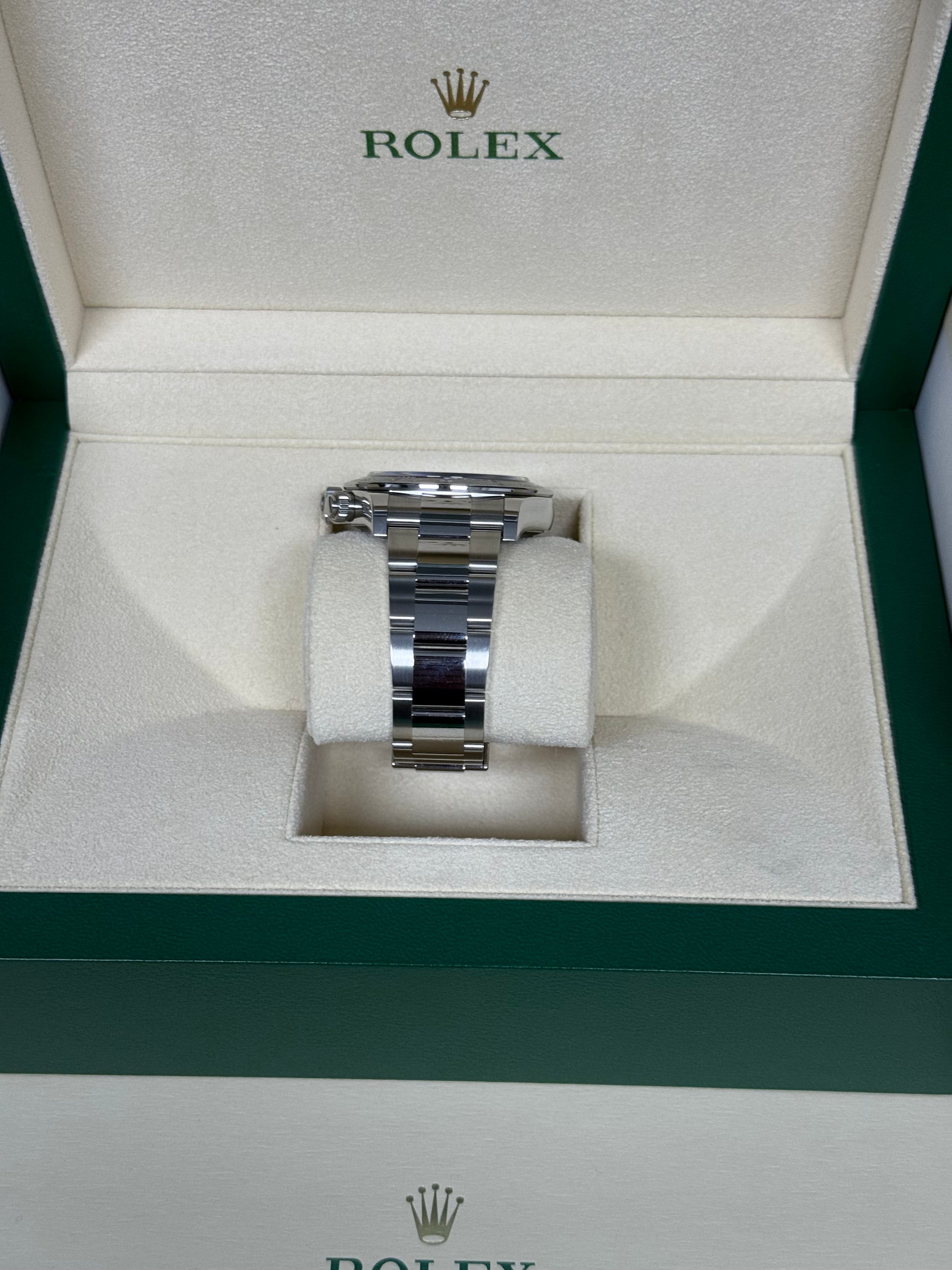 2025 ROLEX COSMOGRAPH DAYTONA STAINLESS STEEL BLACK DIAL 40MM 126500LN