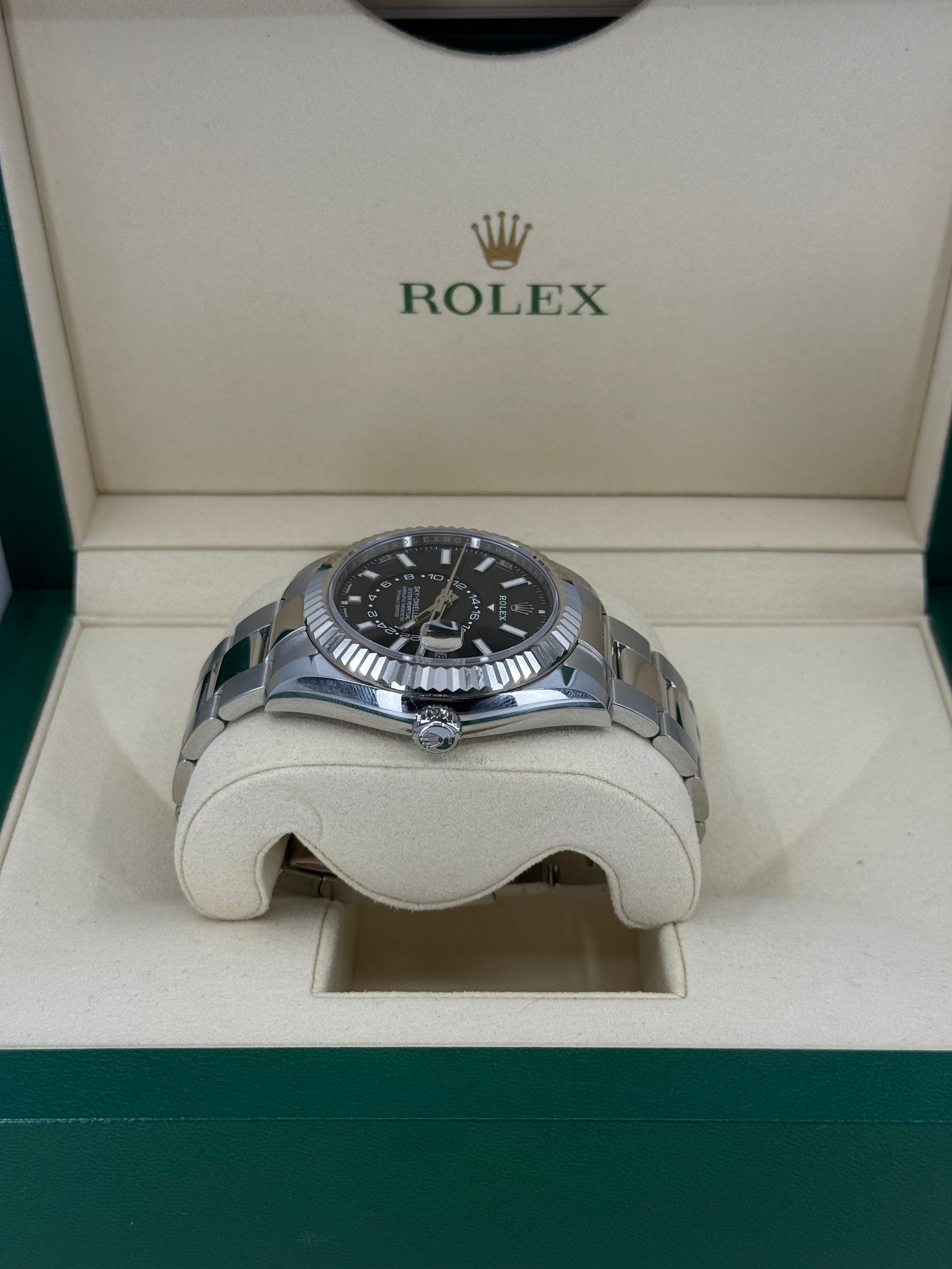 2021 ROLEX SKY-DWELLER STAINLESS STEEL 42MM BLACK DIAL 326934