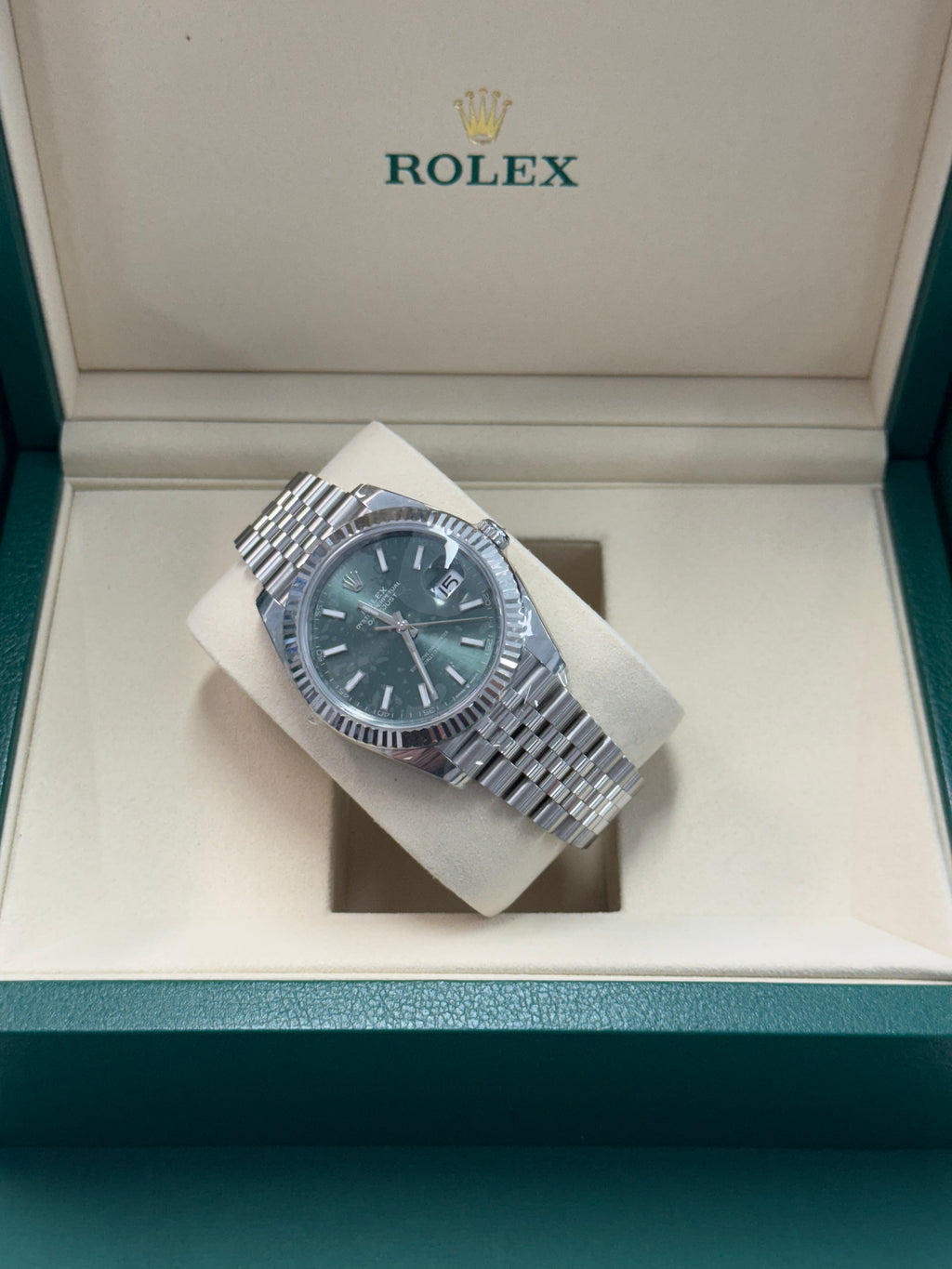 2025 ROLEX DATEJUST 41 STAINLESS STEEL MINT GREEN DIAL 126334
