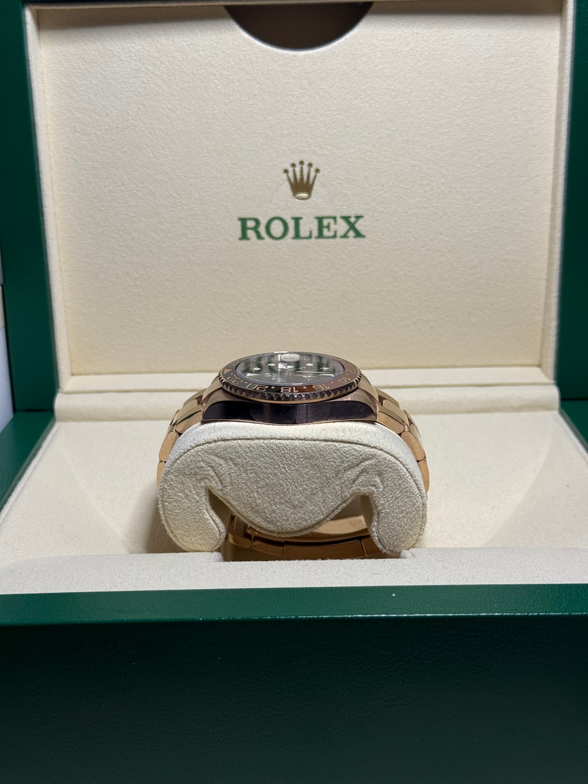 2021 ROLEX GMT-MASTER 2 ‘ROOTBEER’ 40MM ROSE GOLD 126715CHNR