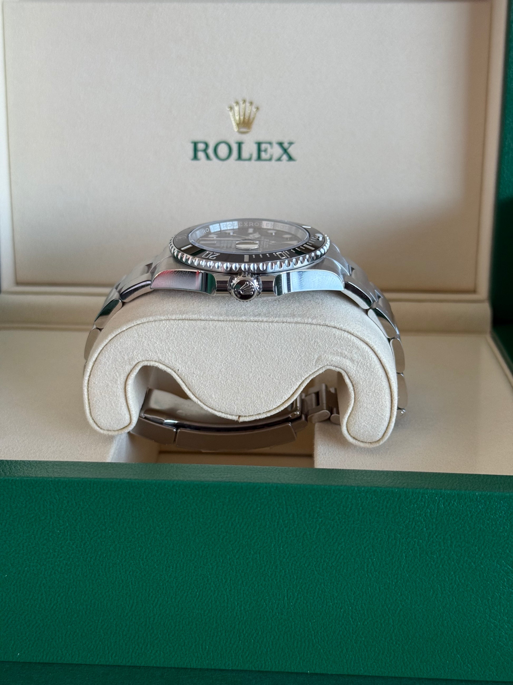 2025 ROLEX SUBMARINER DATE 41MM BLACK BEZEL 126610LN