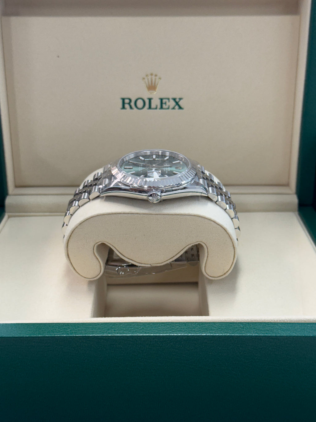 2025 ROLEX DATEJUST 41 STAINLESS STEEL MINT GREEN DIAL 126334